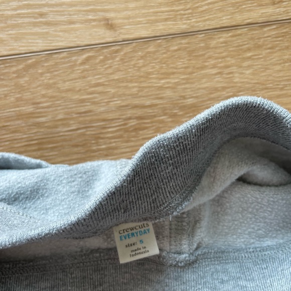 JCrew Crewcuts Classic Sweat Short. Boys. Size 5. - Picture 4 of 5